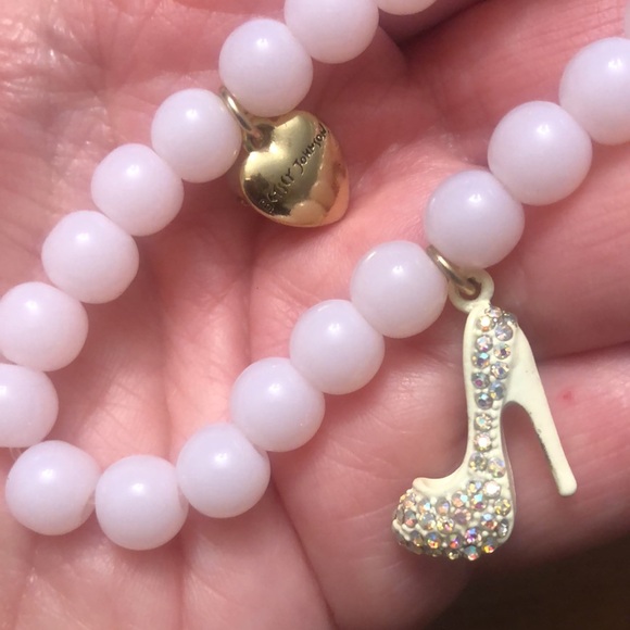 Betsey Johnson Jewelry - Cute Betsey Johnson Pink Charm Bracelet Bling Pump Shoe Bead Stretch Rhinestones